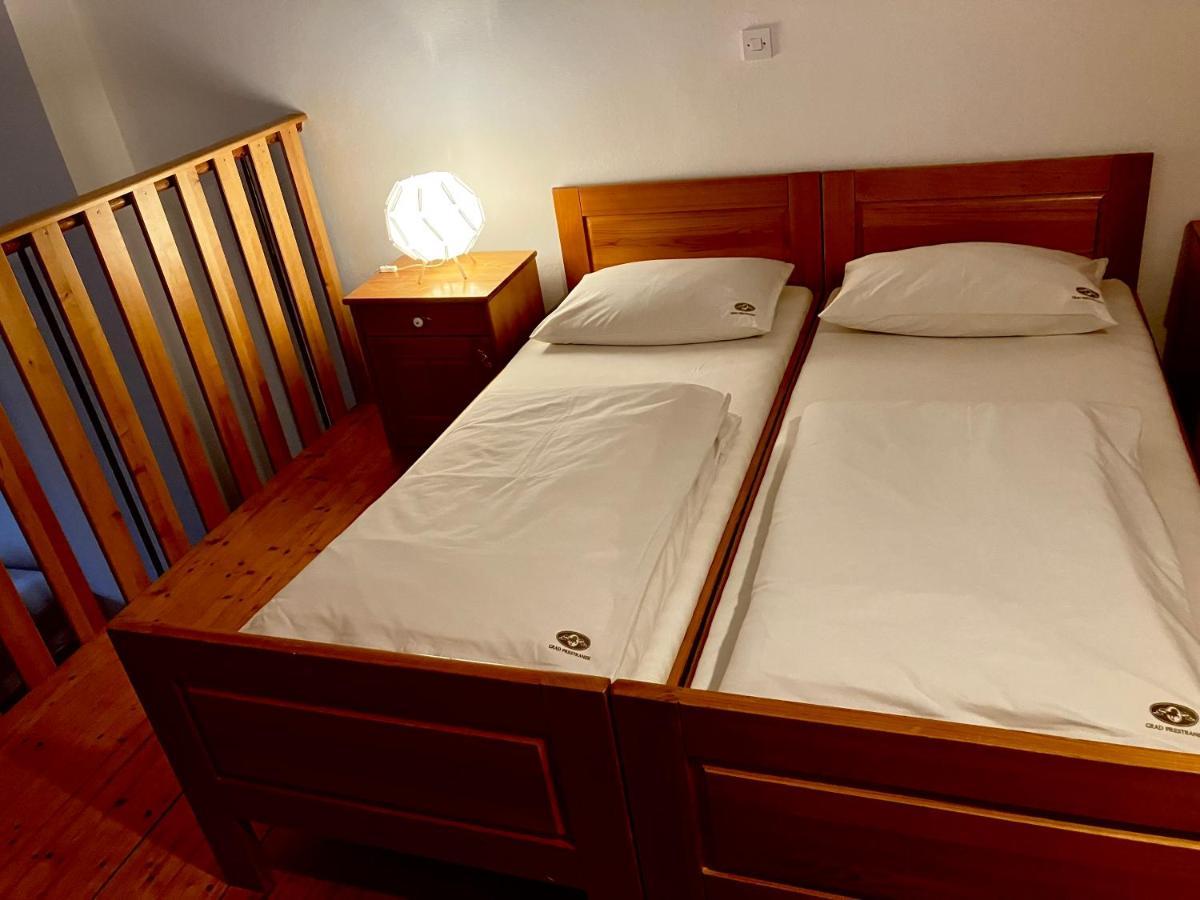 Prestranek Castle Estate Apartment Postojna Ngoại thất bức ảnh